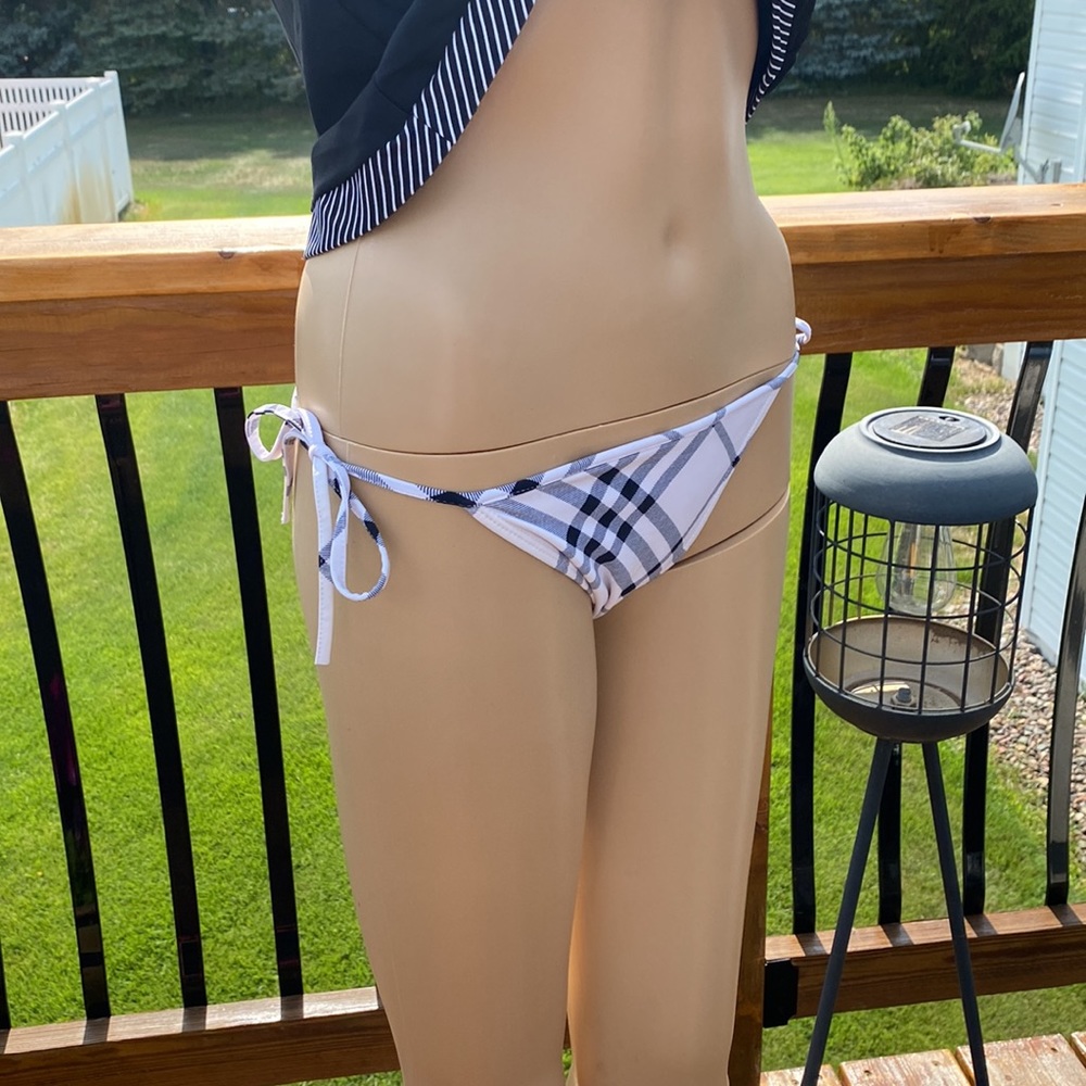 Burberry Bikini Mega Check Bottoms🔥Full Coverage Rump🔥Adjustable🔥Size Large - Picture 11 of 15